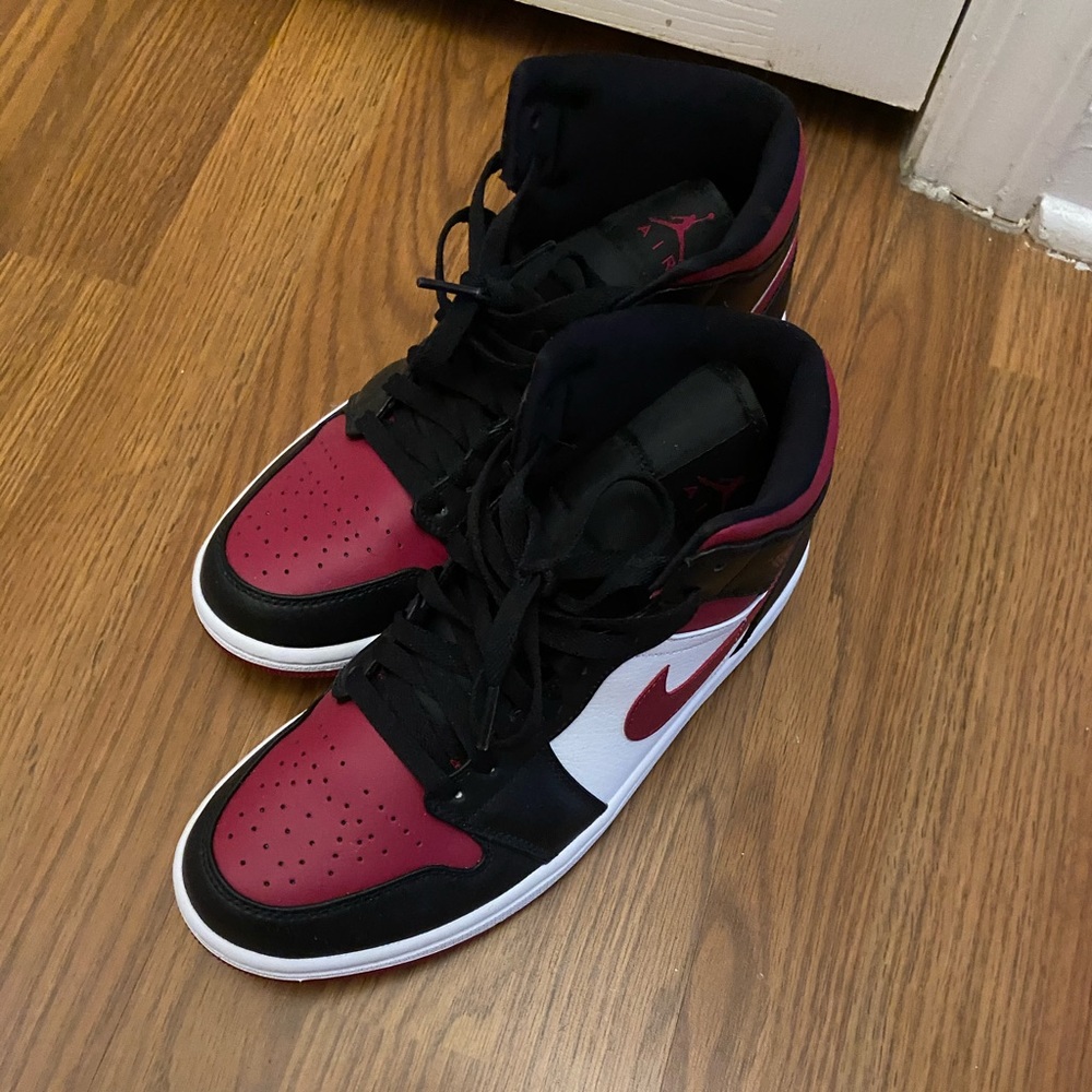 Jordan 1 mids only worn once no box